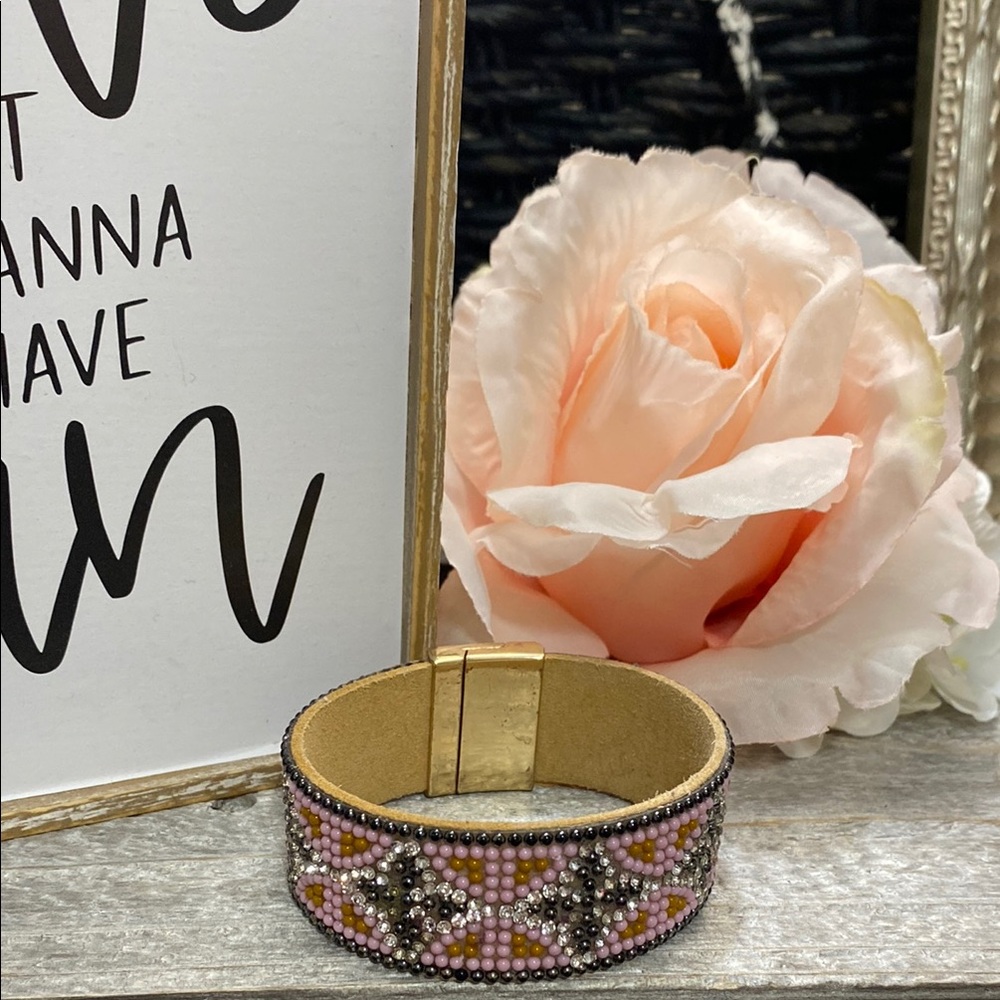Preloved Beaded Pink Starburst Magnetic Bracelet!